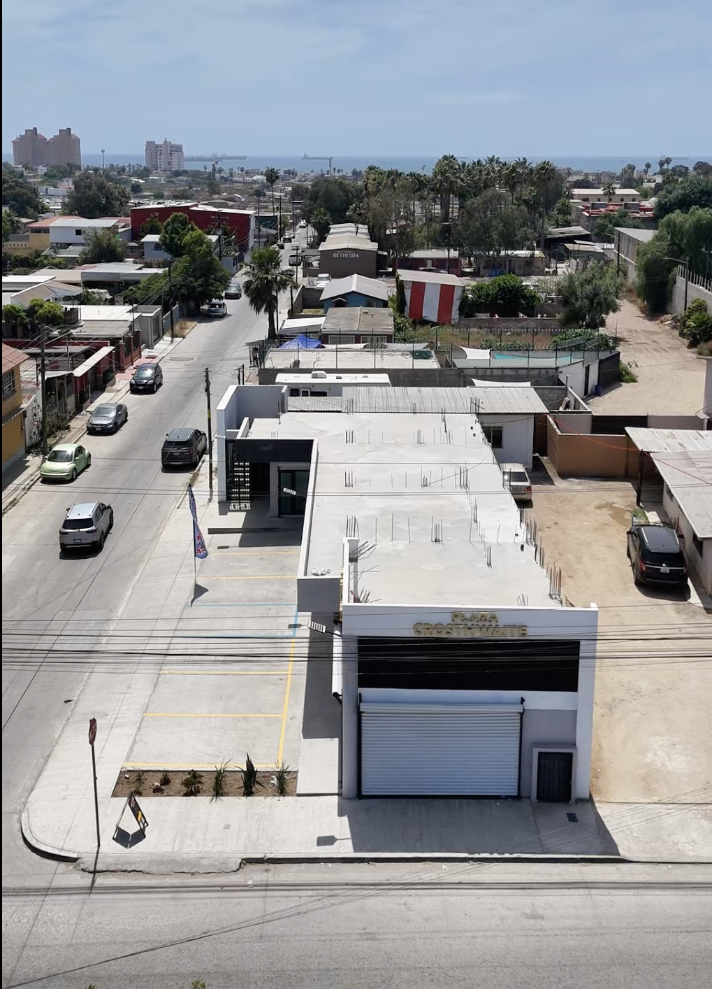 Se Renta Local Comercial en Renta, Plaza Crosthwaite 